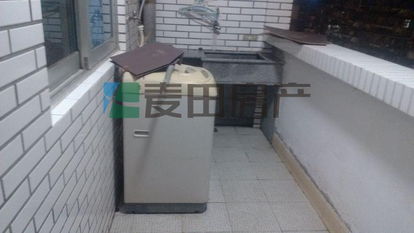 通湖路電梯單間 1000元月租，設備齊全，生活便利